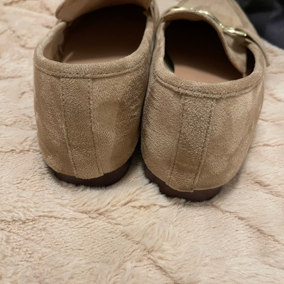 A New Day Carolyn Tan Faux Suede Loafers with Gold Buckle Memory Foam Size 9.5 - Picture 3 of 4